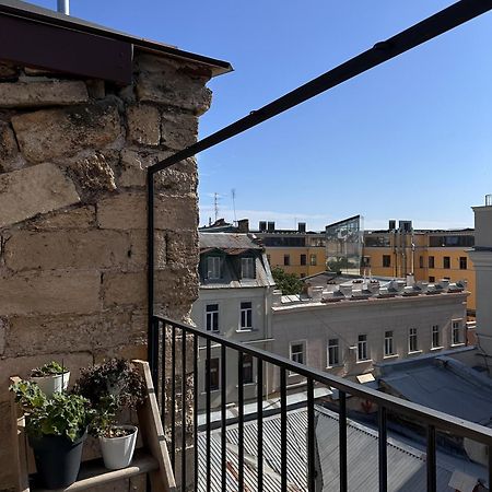 White Door Apartments Heart Of Odessa 1 Eksteriør billede