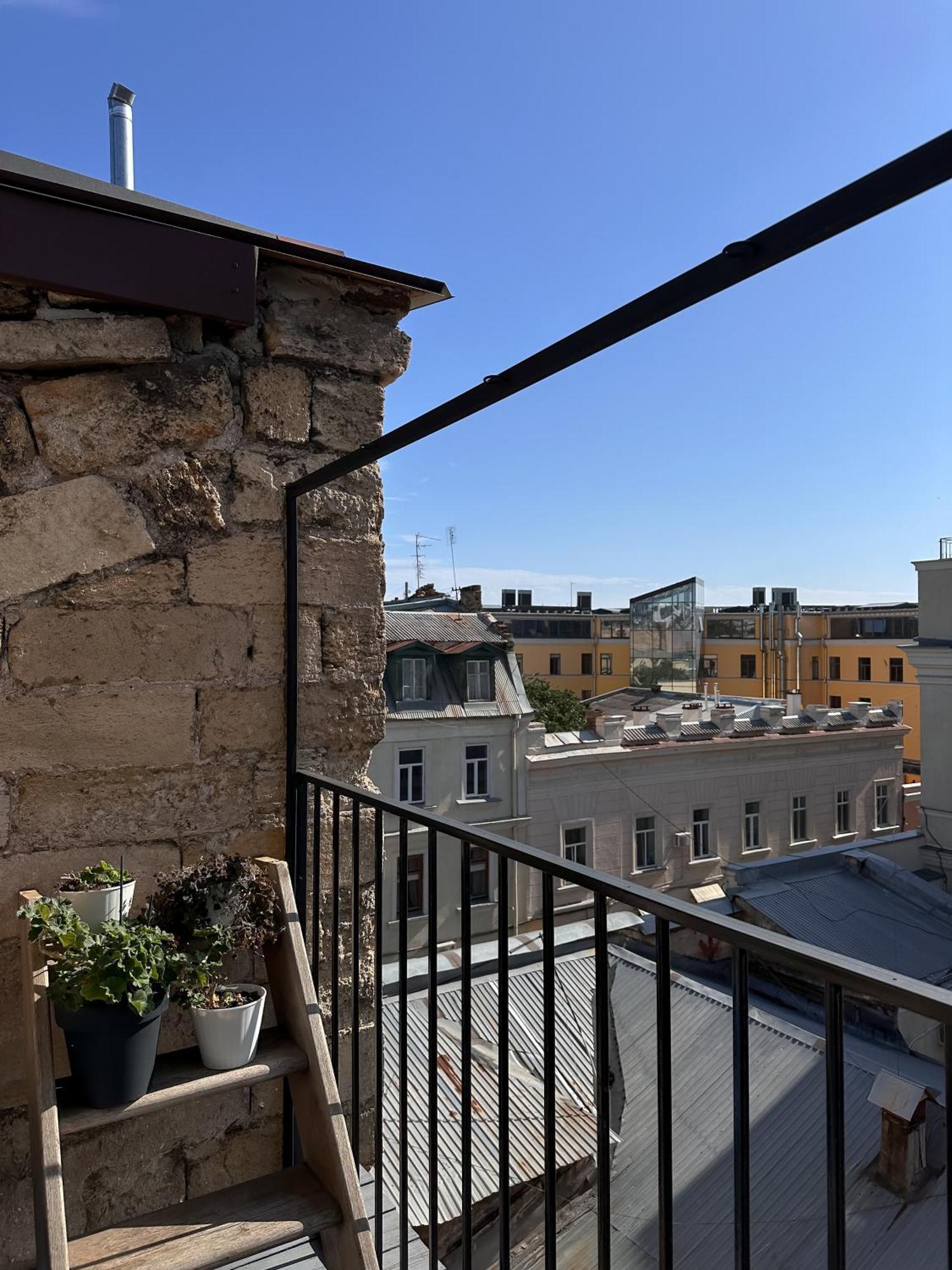 White Door Apartments Heart Of Odessa 1 Eksteriør billede